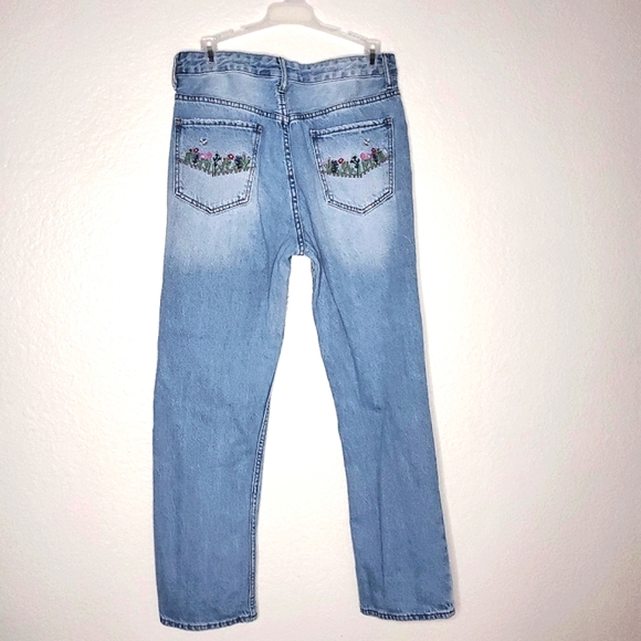 ๐SONG Mom Jeans Embroidered Straight Leg High Rise - Picture 1 of 6